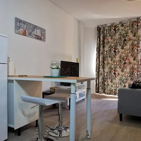 Apartment City Beach Home *