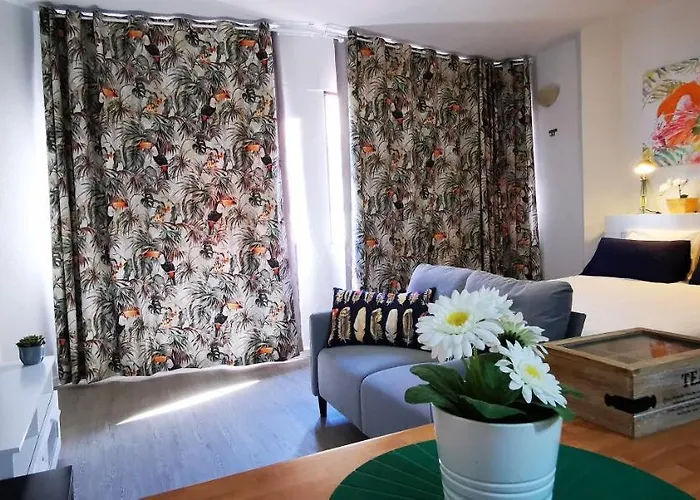 City Beach Home Διαμέρισμα *